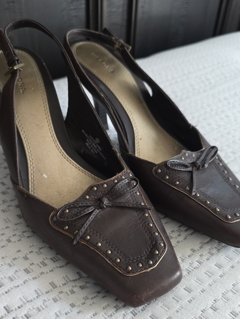 Merona Brown Leather Slingback Heels with Bow & Stud Detail Size 9.5